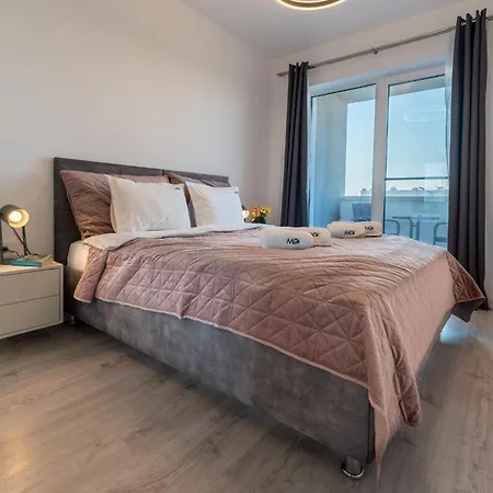 Mohost Pink - Stylish Mountain-view Getaway