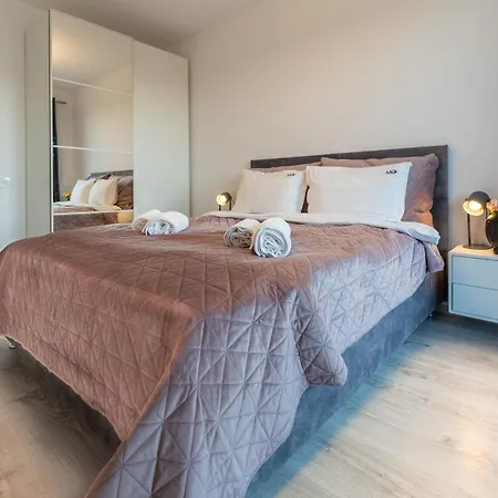 Apartamento Mohost Pink - Stylish Mountain-view Getaway