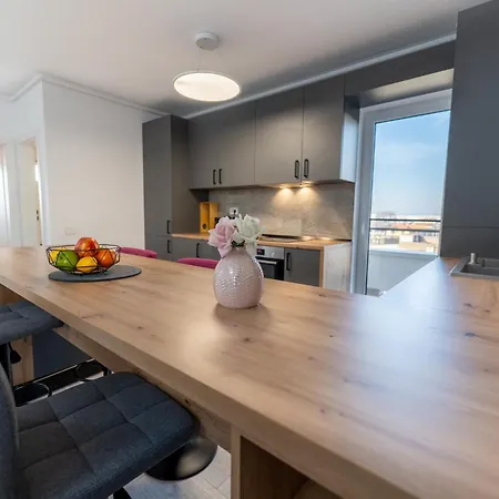 Mohost Pink - Luxurious Mountain View Retreat * ブラショフ